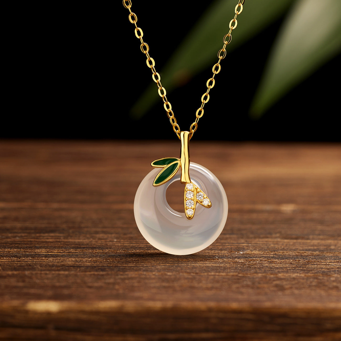 Natural Chalcedony Peace Buckle Necklace - Musaura